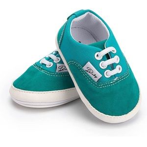 Packaged brand new baby shoes 💙